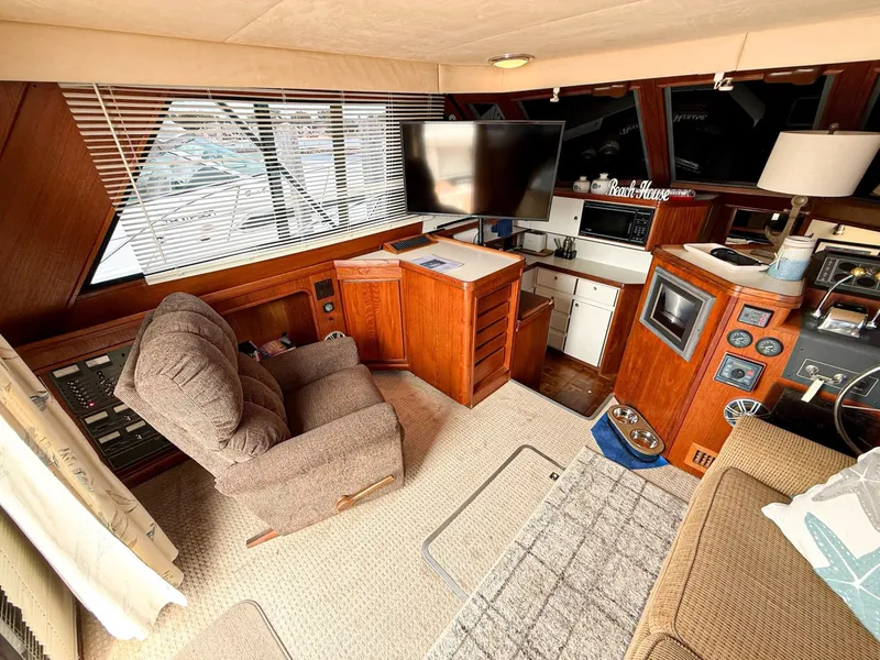Slide: The Image of 1989 Tiara Yachts 3600 Convertible - 7841260