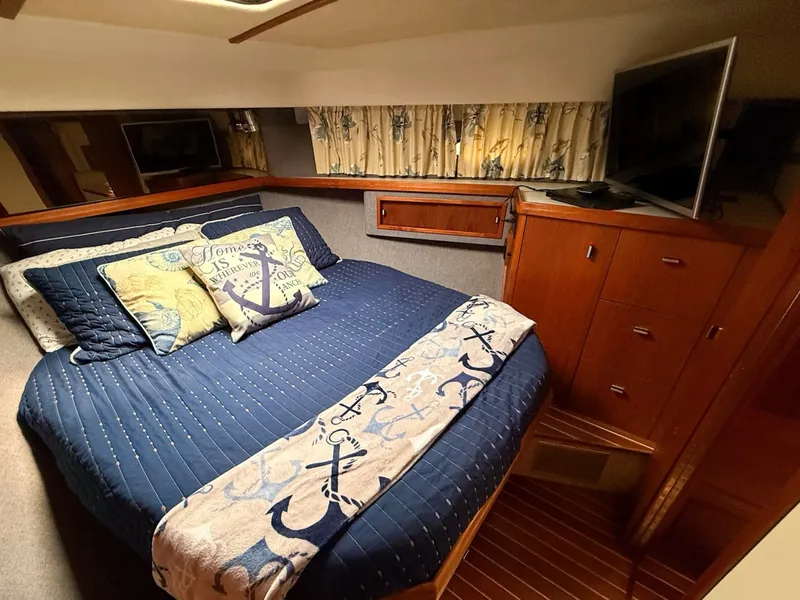 Slide: The Image of 1989 Tiara Yachts 3600 Convertible - 7841272