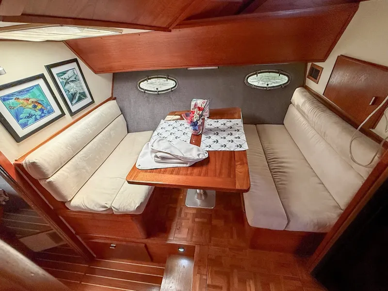 Slide: The Image of 1989 Tiara Yachts 3600 Convertible - 7841266