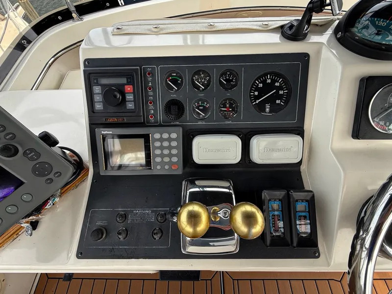 Slide: The Image of 1989 Tiara Yachts 3600 Convertible - 7841248