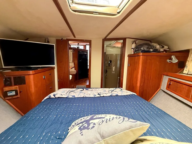 Slide: The Image of 1989 Tiara Yachts 3600 Convertible - 7841273