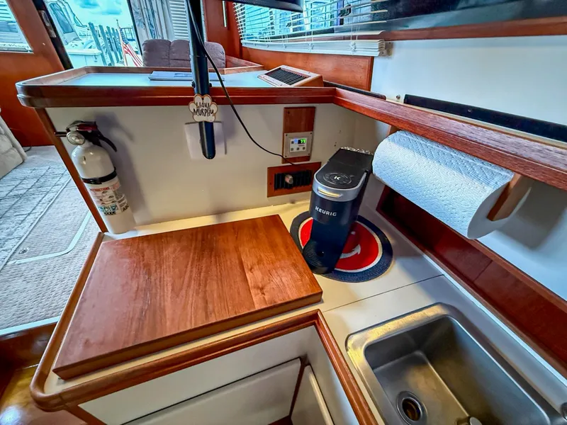 Slide: The Image of 1989 Tiara Yachts 3600 Convertible - 7841262