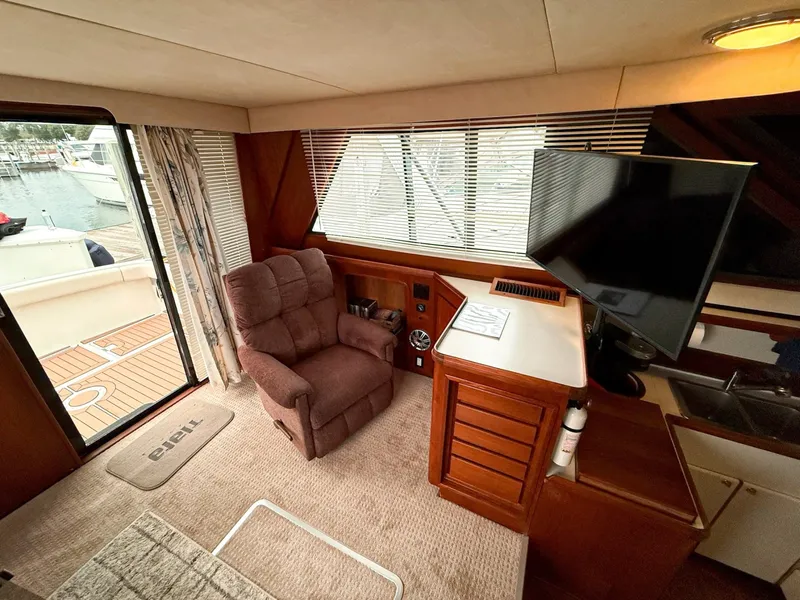 Slide: The Image of 1989 Tiara Yachts 3600 Convertible - 7841259
