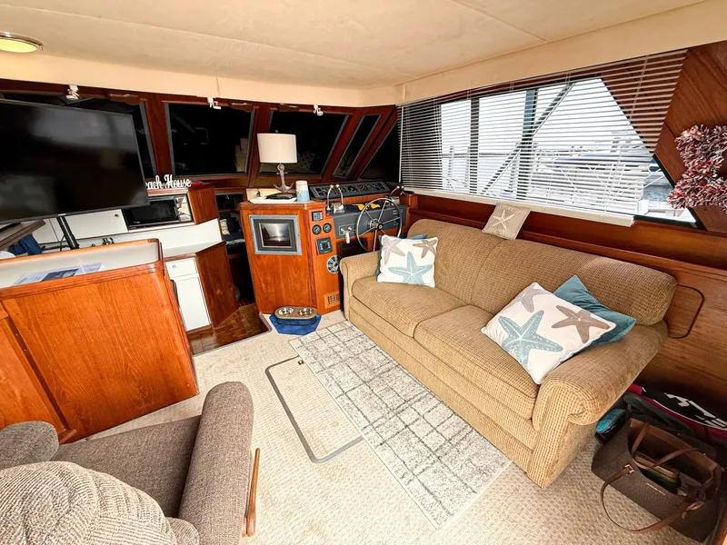 Slide: The Image of 1989 Tiara Yachts 3600 Convertible - 7841257