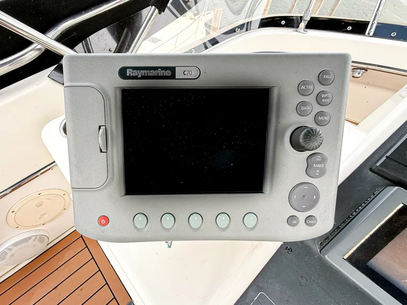 Slide: The Image of 1989 Tiara Yachts 3600 Convertible - 7841249