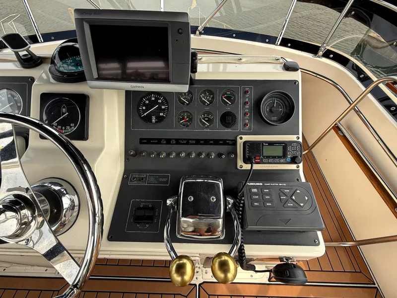 Slide: The Image of 1989 Tiara Yachts 3600 Convertible - 7841250