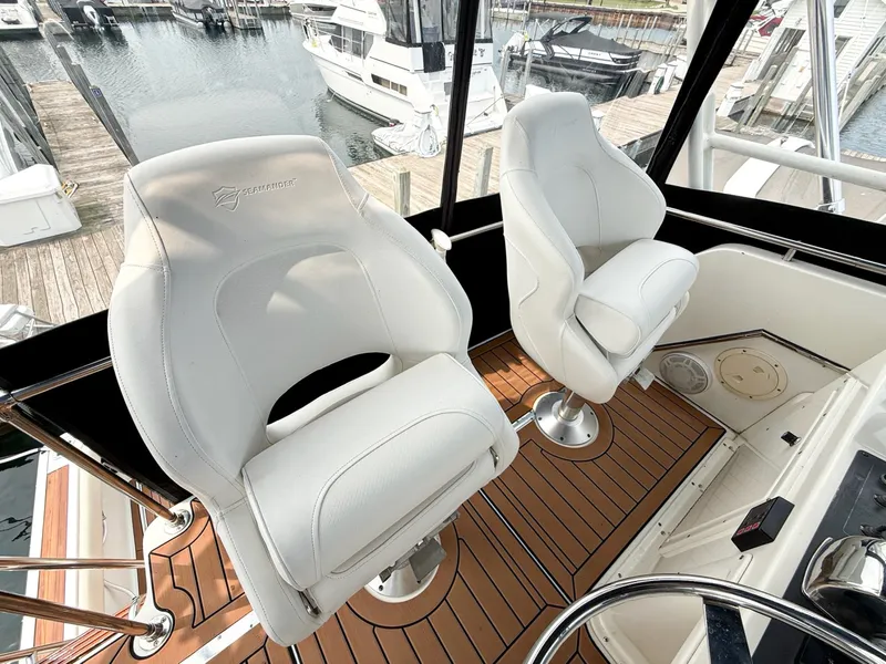 Slide: The Image of 1989 Tiara Yachts 3600 Convertible - 7841244