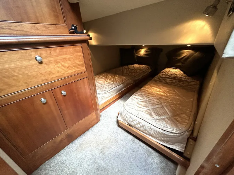 Slide: The Image of 2007 Cruisers Yachts 455 - 7841321