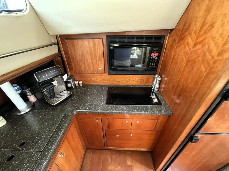 Slide: The Image of 2007 Cruisers Yachts 455 - 7841307