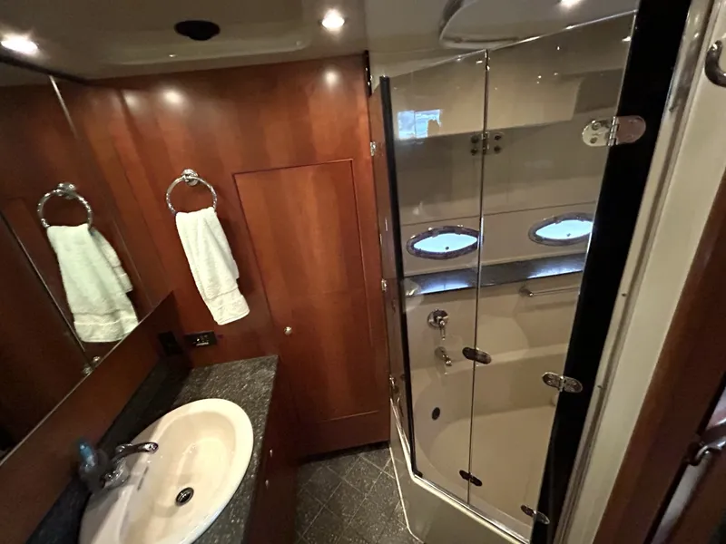 Slide: The Image of 2007 Cruisers Yachts 455 - 7841320
