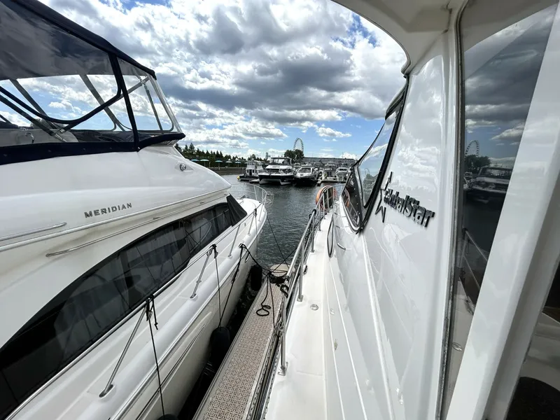 Slide: The Image of 2007 Cruisers Yachts 455 - 7841332