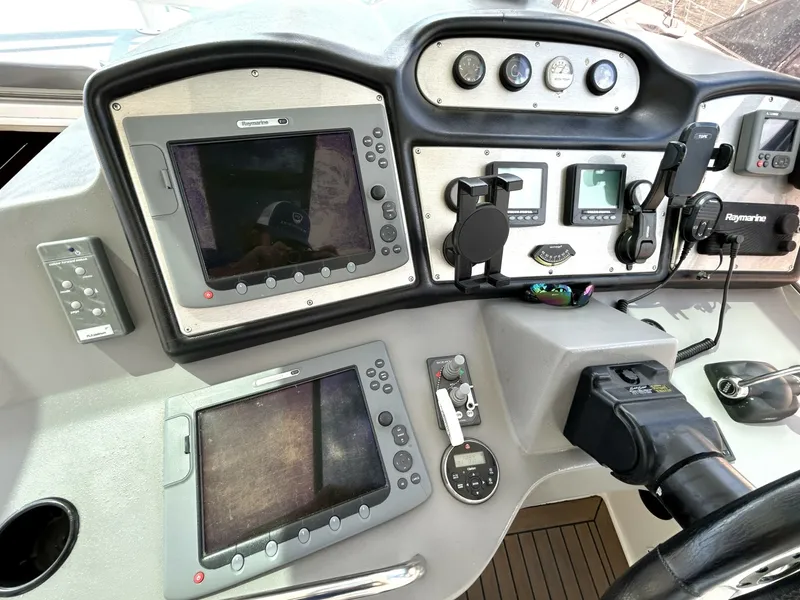 Slide: The Image of 2007 Cruisers Yachts 455 - 7841297