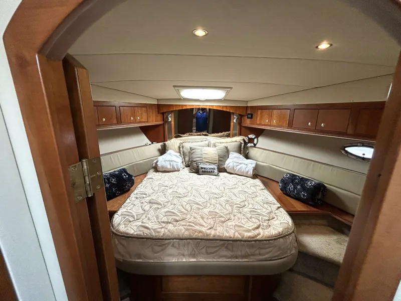 Slide: The Image of 2007 Cruisers Yachts 455 - 7841326
