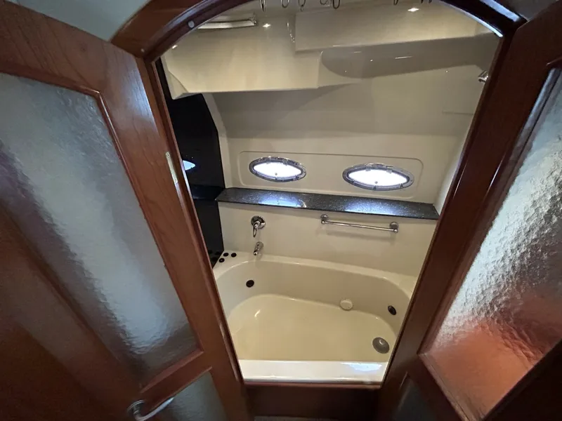Slide: The Image of 2007 Cruisers Yachts 455 - 7841318