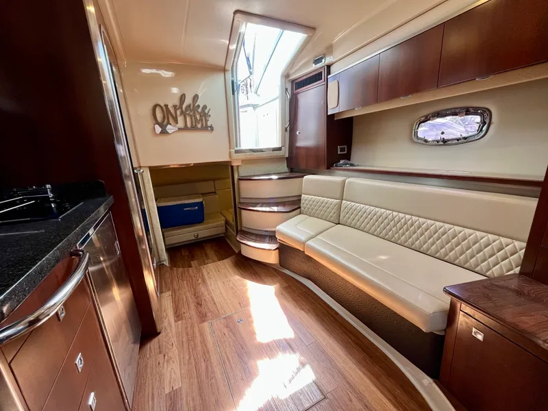 Slide: The Image of 2012 Chaparral 330 Signature - 7841365