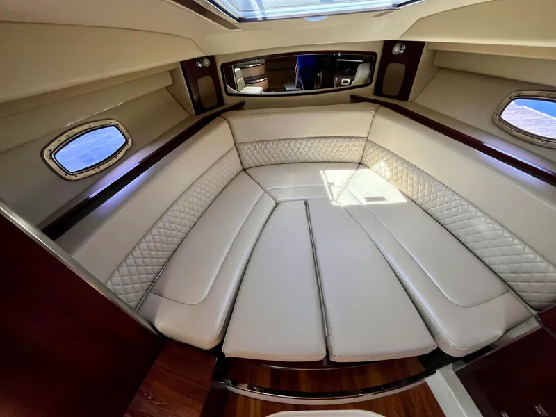 Slide: The Image of 2012 Chaparral 330 Signature - 7841373