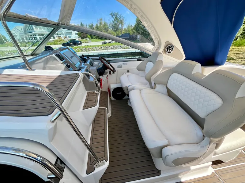 Slide: The Image of 2012 Chaparral 330 Signature - 7841359