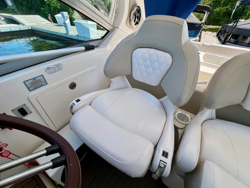 Slide: The Image of 2012 Chaparral 330 Signature - 7841354