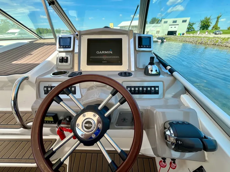 Slide: The Image of 2012 Chaparral 330 Signature - 7841358