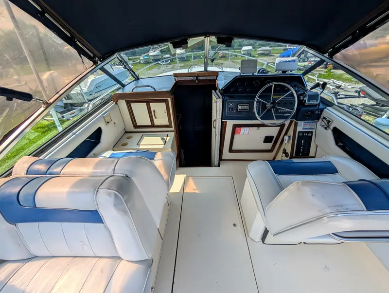 Slide: The Image of 1987 Sea Ray 270 Amberjack - 7841439