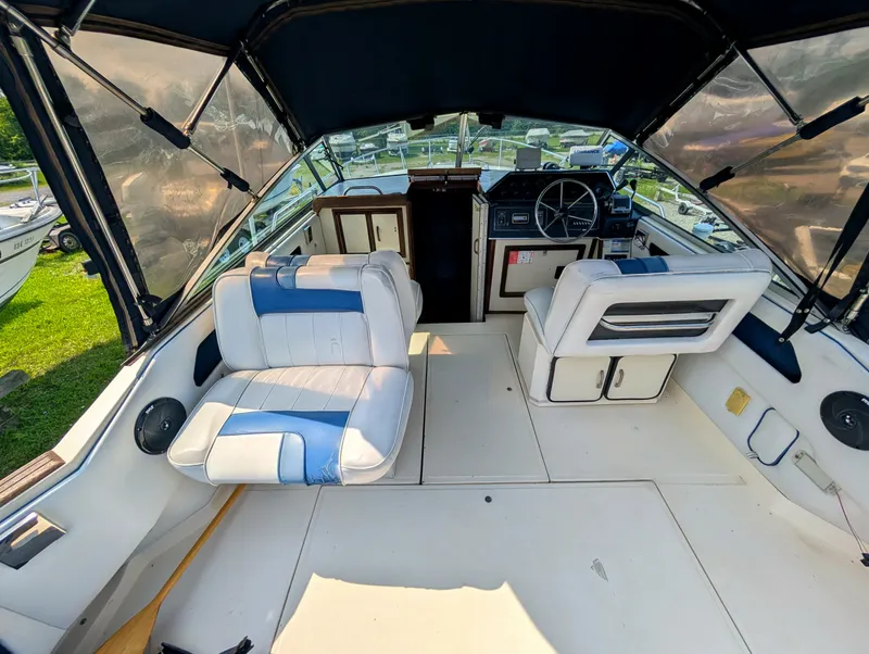Slide: The Image of 1987 Sea Ray 270 Amberjack - 7841438