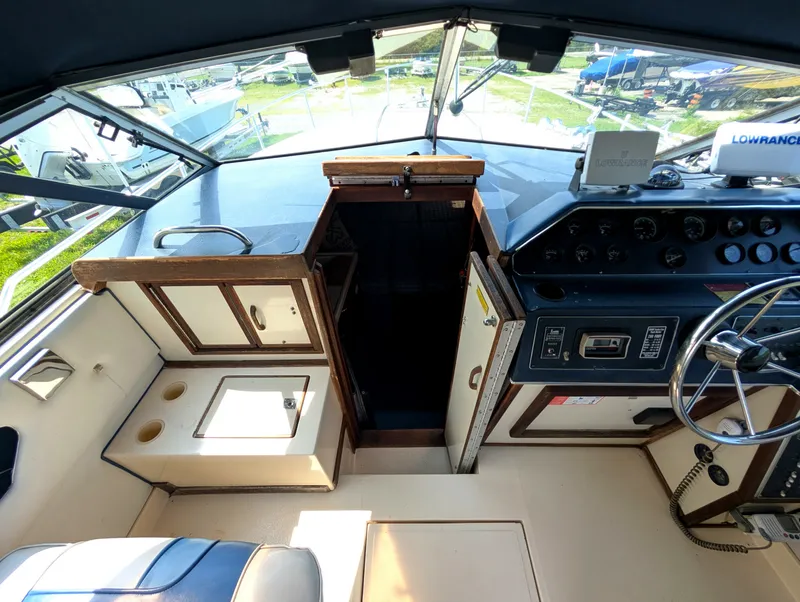 Slide: The Image of 1987 Sea Ray 270 Amberjack - 7841441
