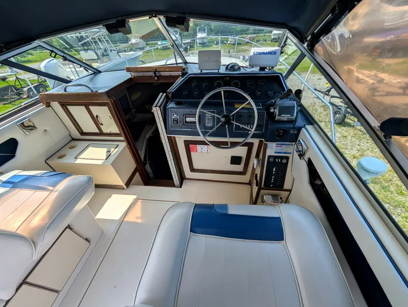Slide: The Image of 1987 Sea Ray 270 Amberjack - 7841440