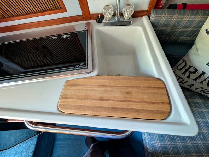 Slide: The Image of 1987 Sea Ray 270 Amberjack - 7841463
