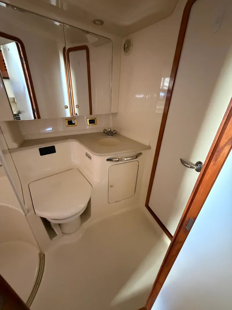Slide: The Image of 2000 Sea Ray 460 Sundancer - 7841545