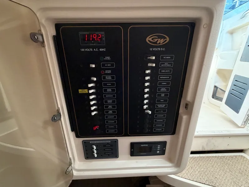 Slide: The Image of 2007 Grady-White Express 305 - 7841574
