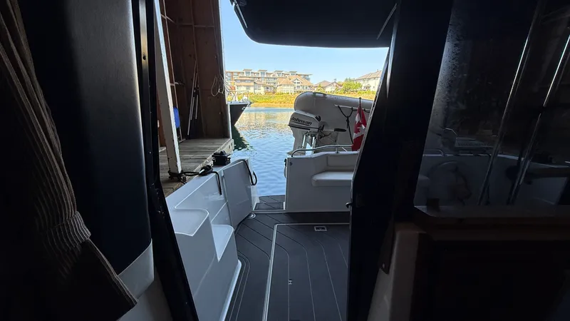 Slide: The Image of 1992 Bayliner 3688 Motoryacht - 7841698