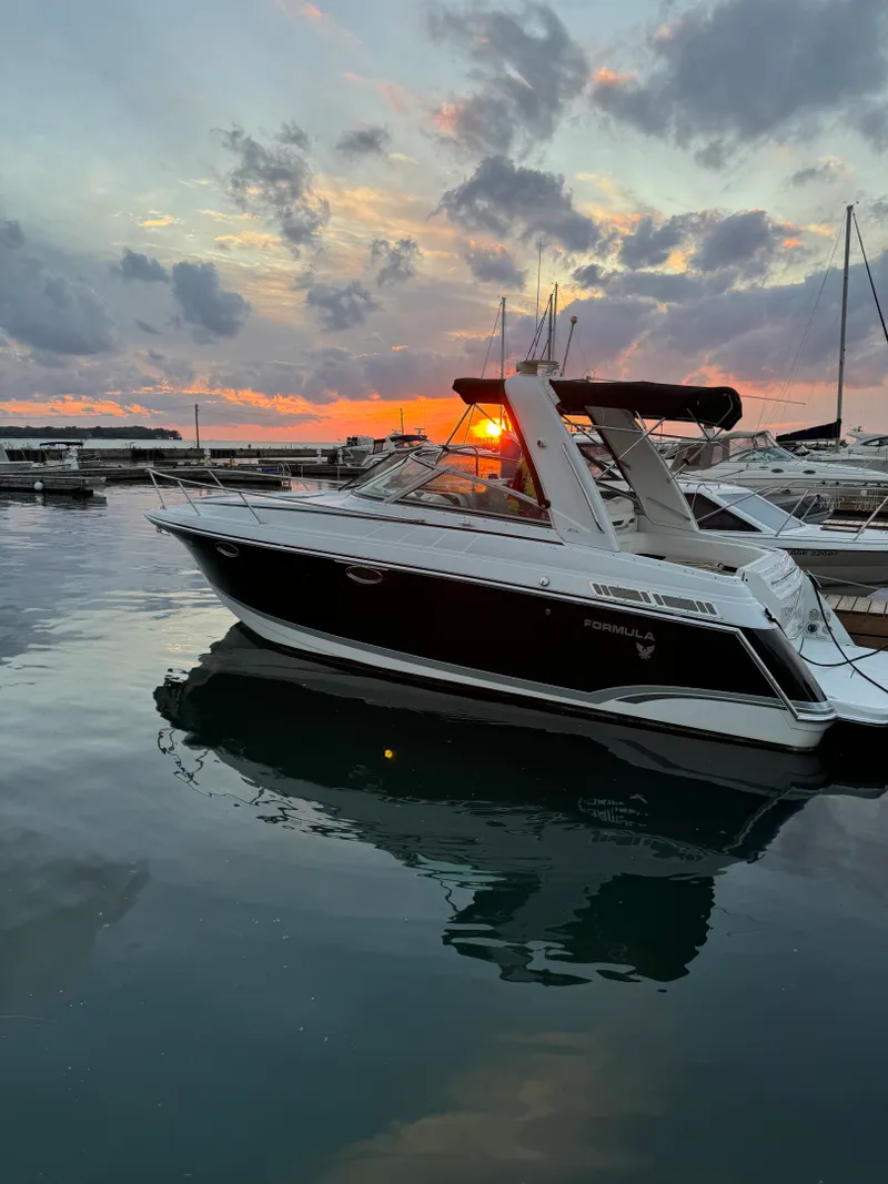 Slide: The Image of 2009 Formula 27 Performance Cruiser - 7841740