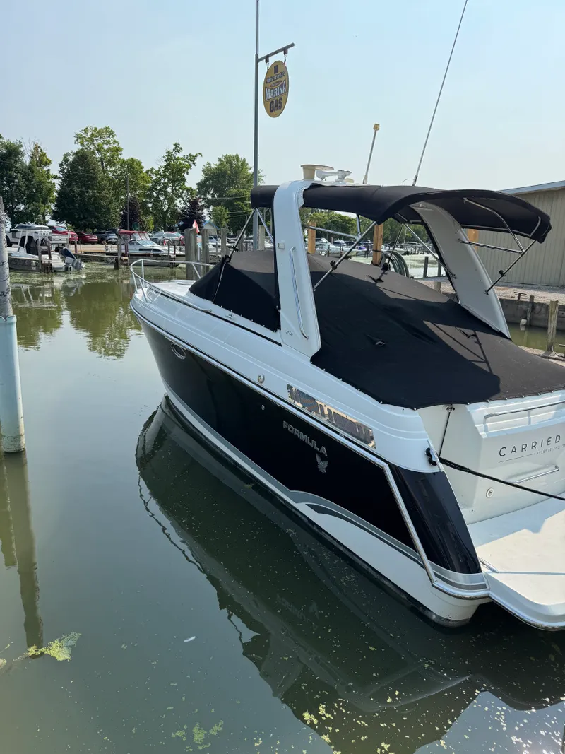 Slide: The Image of 2009 Formula 27 Performance Cruiser - 7841728