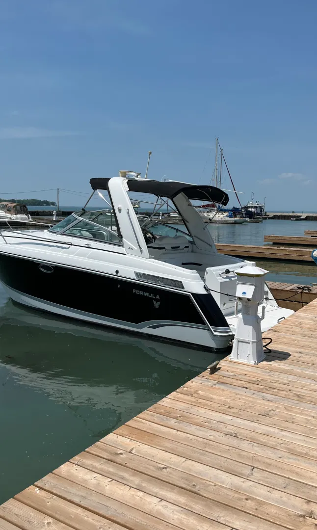 Slide: The Image of 2009 Formula 27 Performance Cruiser - 7841726