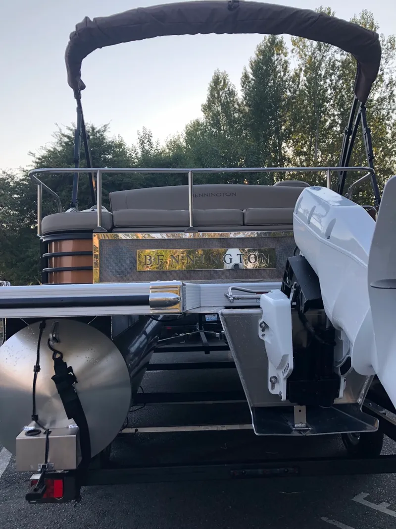 Slide: The Image of 2023 Bennington 22 LSB - 7841879