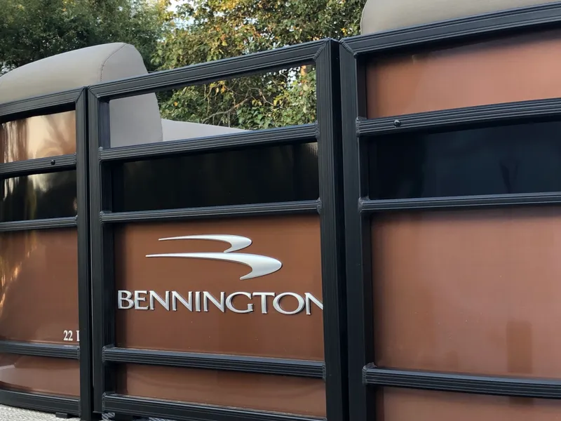 Slide: The Image of 2023 Bennington 22 LSB - 7841881