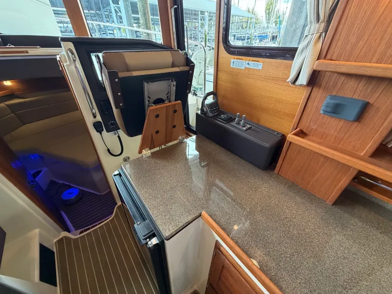 Slide: The Image of 2021 Ranger Tugs R-31 CB - 7841948