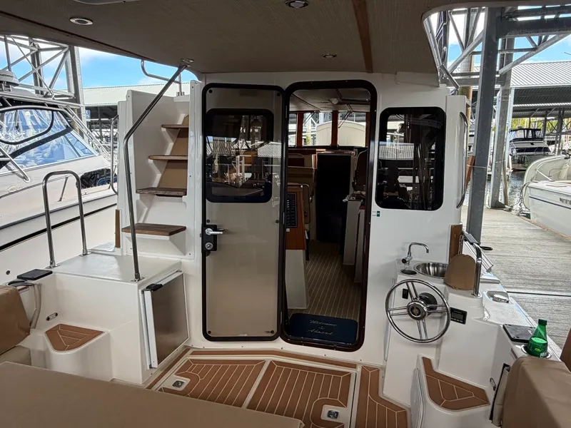 Slide: The Image of 2021 Ranger Tugs R-31 CB - 7841909