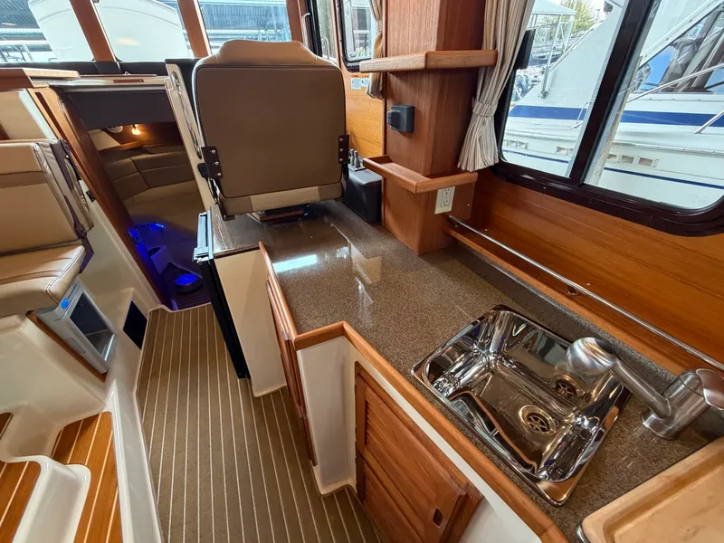 Slide: The Image of 2021 Ranger Tugs R-31 CB - 7841947