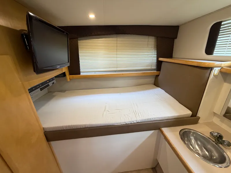 Slide: The Image of 1996 Carver 325 Aft Cabin Motor Yacht - 7842052