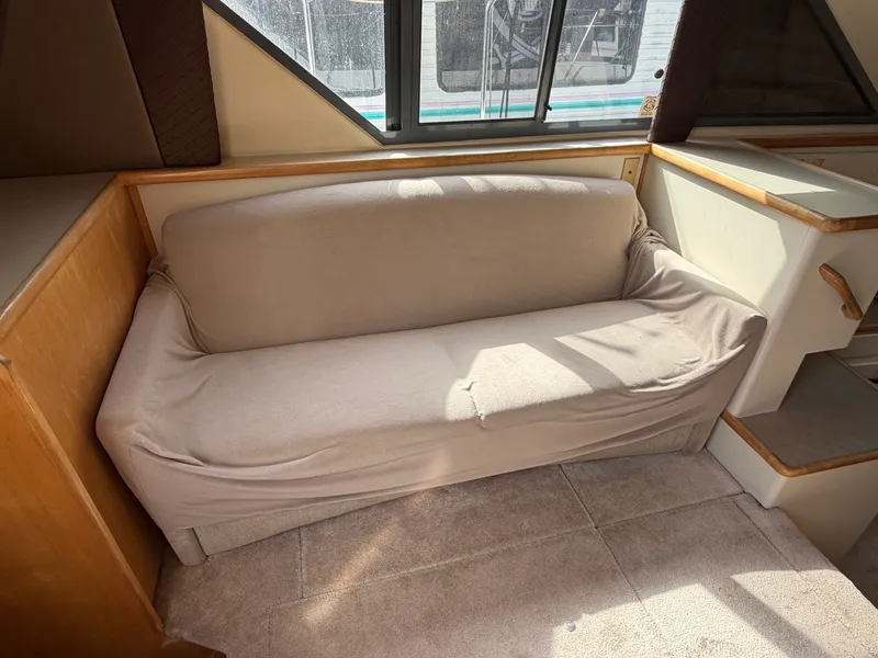 Slide: The Image of 1996 Carver 325 Aft Cabin Motor Yacht - 7842047