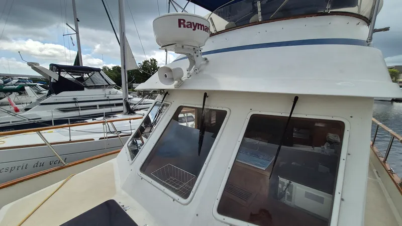 Slide: The Image of 1985 Ocean Alexander 38 Double Cabin - 7842060