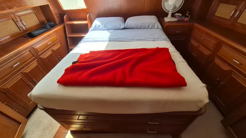 Slide: The Image of 1985 Ocean Alexander 38 Double Cabin - 7842075