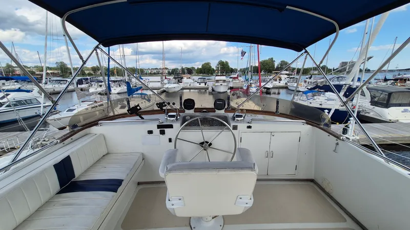Slide: The Image of 1985 Ocean Alexander 38 Double Cabin - 7842085