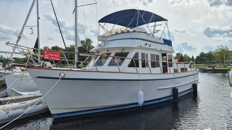 The Image of 1985 Ocean Alexander 38 Double Cabin - 7842054