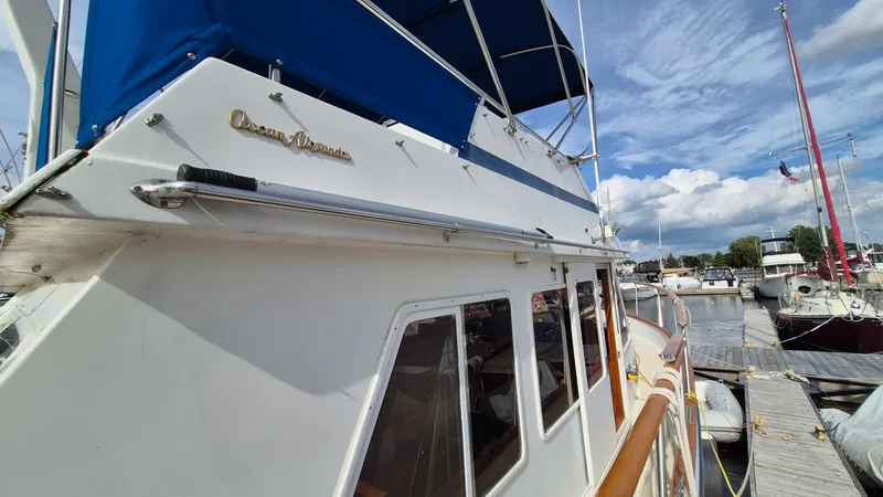 Slide: The Image of 1985 Ocean Alexander 38 Double Cabin - 7842091