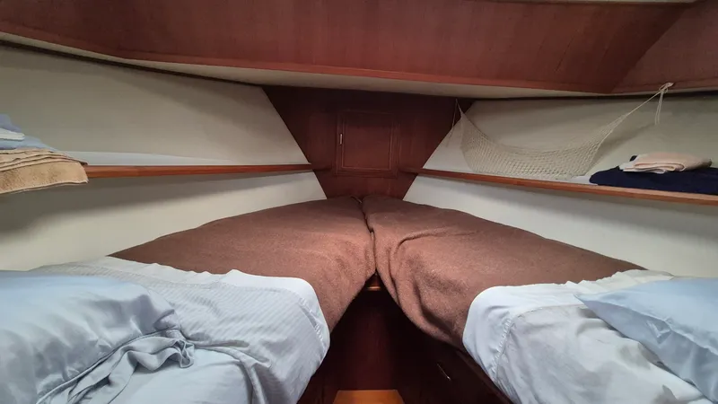 Slide: The Image of 1985 Ocean Alexander 38 Double Cabin - 7842069