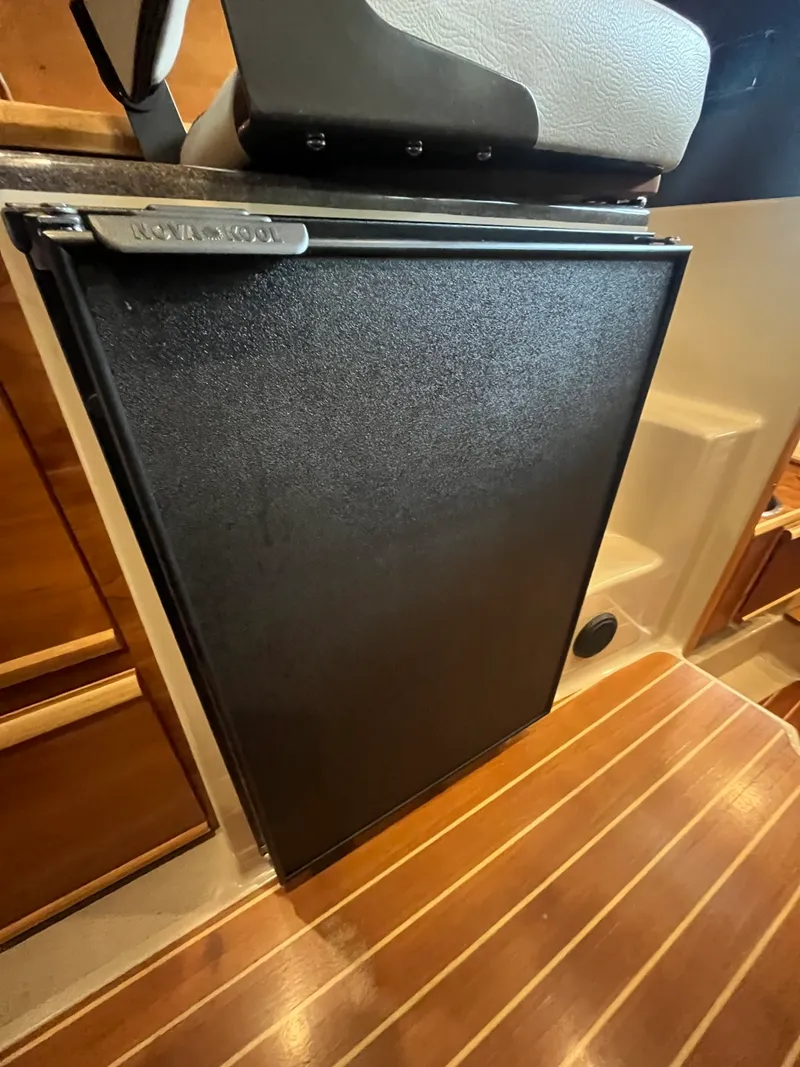 Slide: The Image of 2017 Cutwater C-28 - 7842118