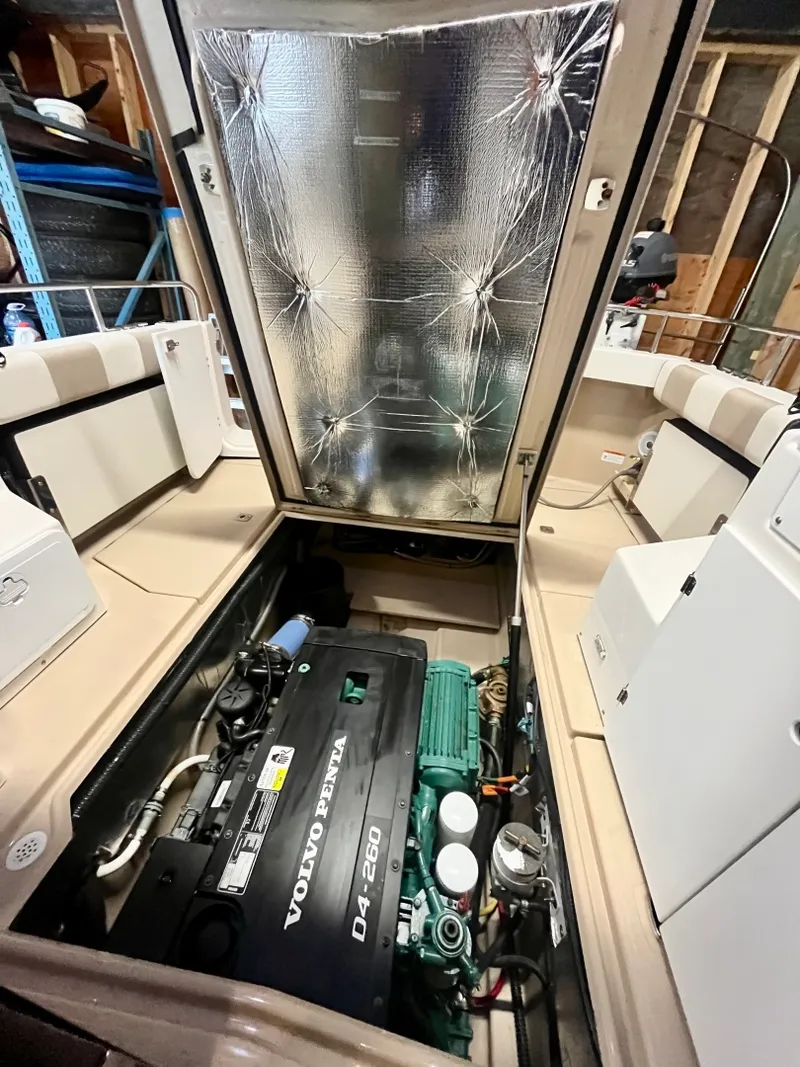 Slide: The Image of 2017 Cutwater C-28 - 7842137