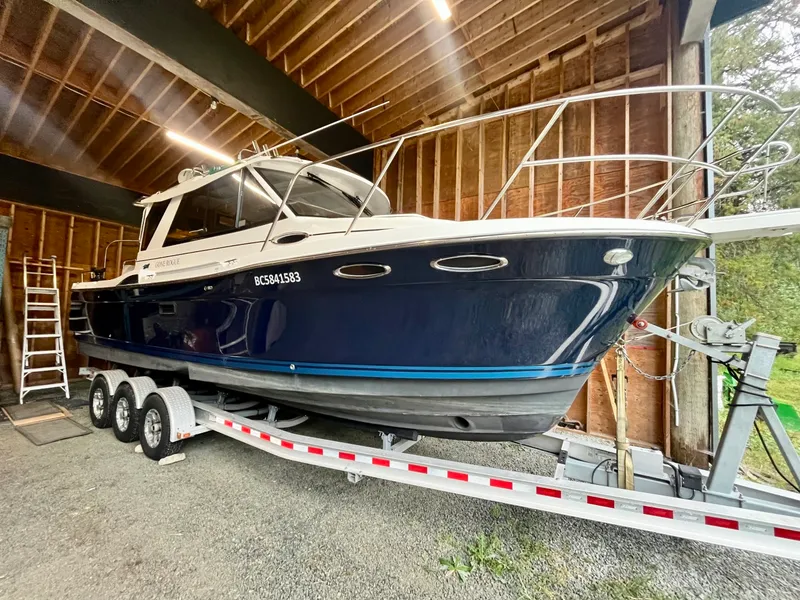 Slide: The Image of 2017 Cutwater C-28 - 7842100